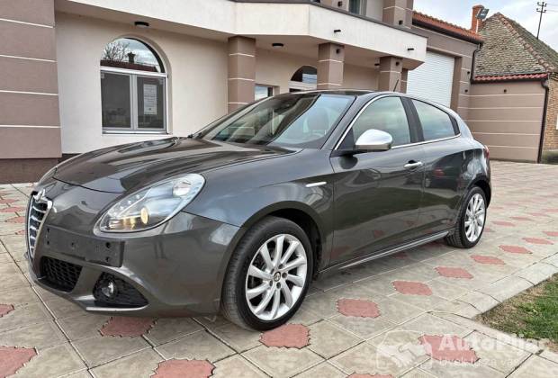 Alfa Romeo Giulietta Distinctive Sport/QV																											2012. godište
