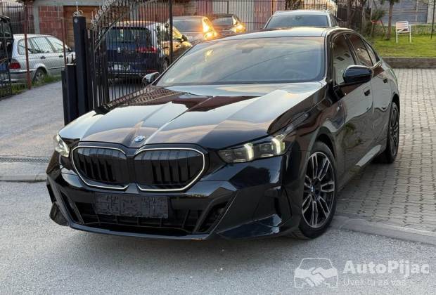 BMW 520 2023 - Dizel 197 KS, 4x4 Quattro pogon, premium m sport