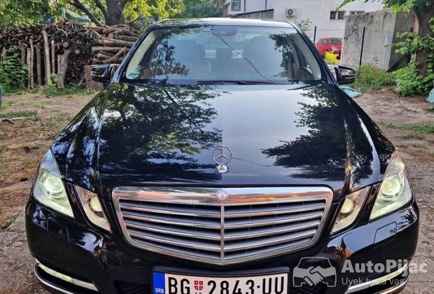 Mercedes Benz E 200 																											2011. godište