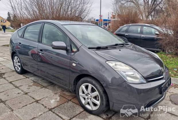 Toyota Prius HYBRID																											2008. godište