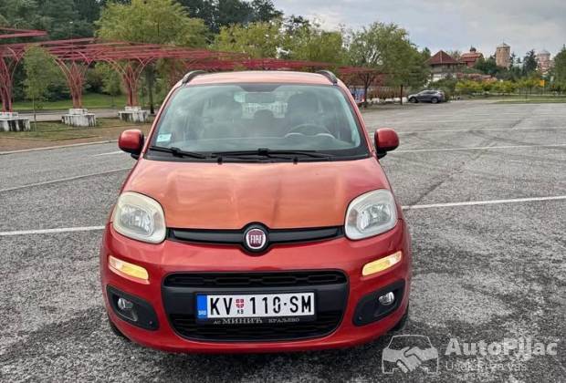 Fiat Panda 1.2 8v Lounge																											2013. godište