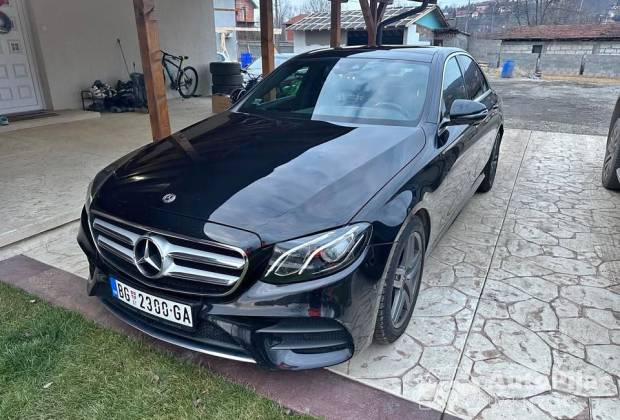Mercedes Benz E 220 																											2017. godište