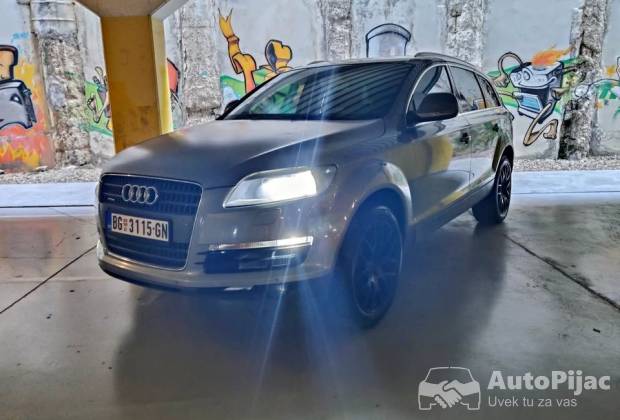 Audi Q7 																											2006. godište