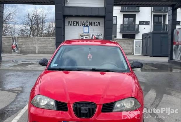 Seat Ibiza 2006 1.2 Benzin/TNG - Crvena, 4 Vrata, Beograd - 1.600 EUR