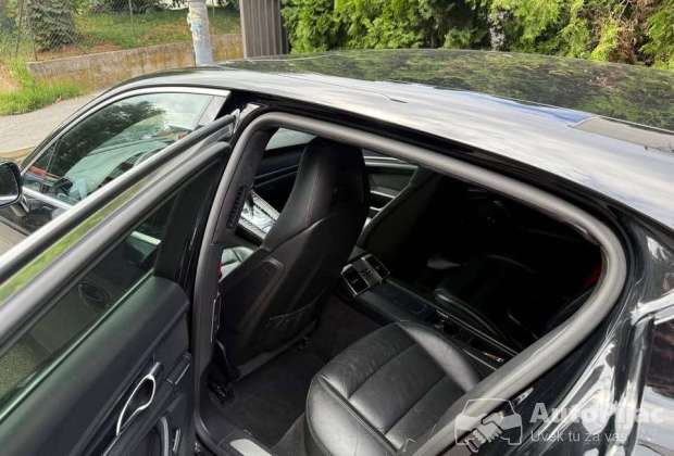 panamera_48_i_audi_q5_2009_1_polovni_automobili_autopijac.rs