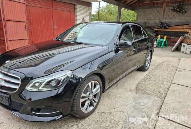 mercedes_212_1_polovni_automobili_autopijac.rs