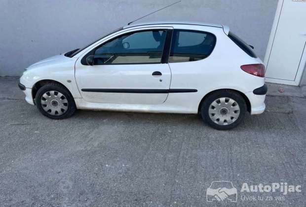 pezo_206_14_hdi_2005god_1_polovni_automobili_autopijac.rs