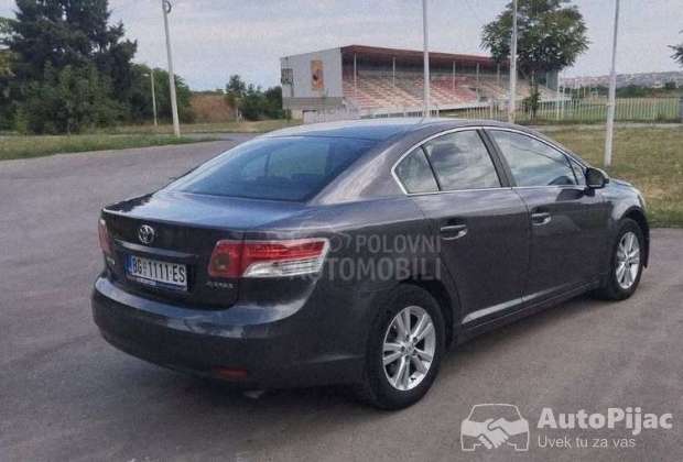 Toyota Avensis 2.0 D4D 2010 godište