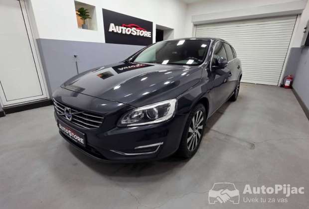 Volvo V60 Summum Plug-in																											2015. godište