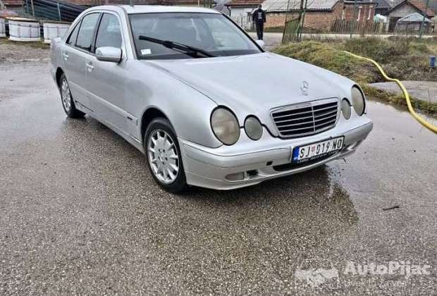 mercedes_e220_1_polovni_automobili_autopijac.rs
