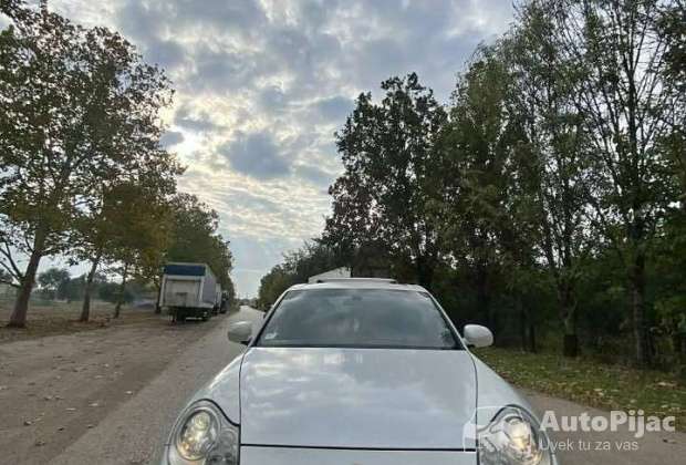 hit_hit_cena_za_kes_porsche_cayenne_45_benzin_plin_1_polovni_automobili_autopijac.rs