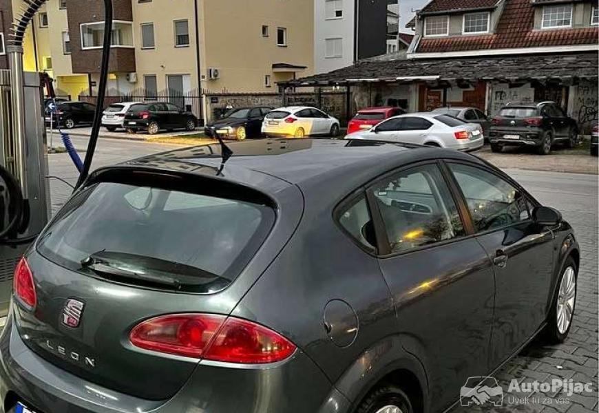 seat_leon_16_8v_102ks_1_polovni_automobili_autopijac.rs