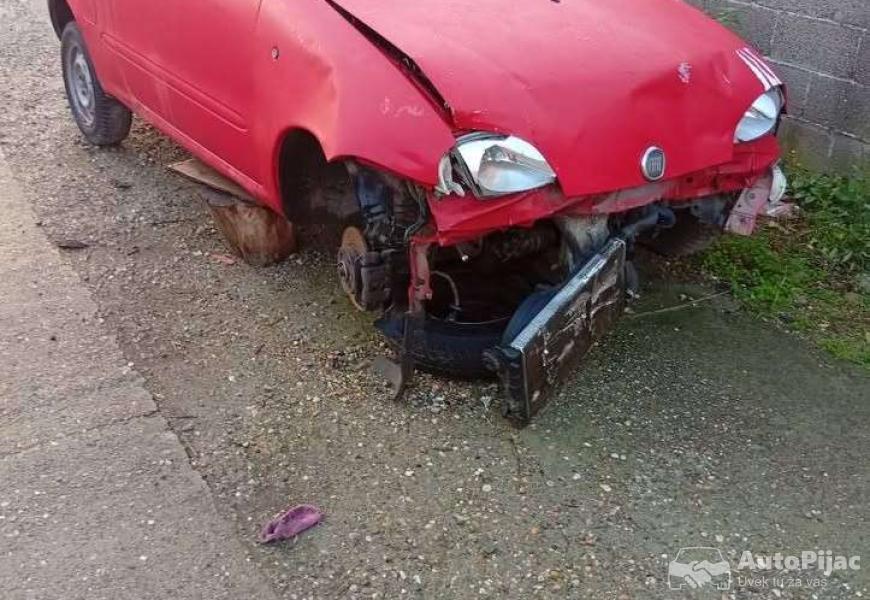 secento_na_prodaju_ima_plin_istekla_registracija_m_4_polovni_automobili_autopijac.rs