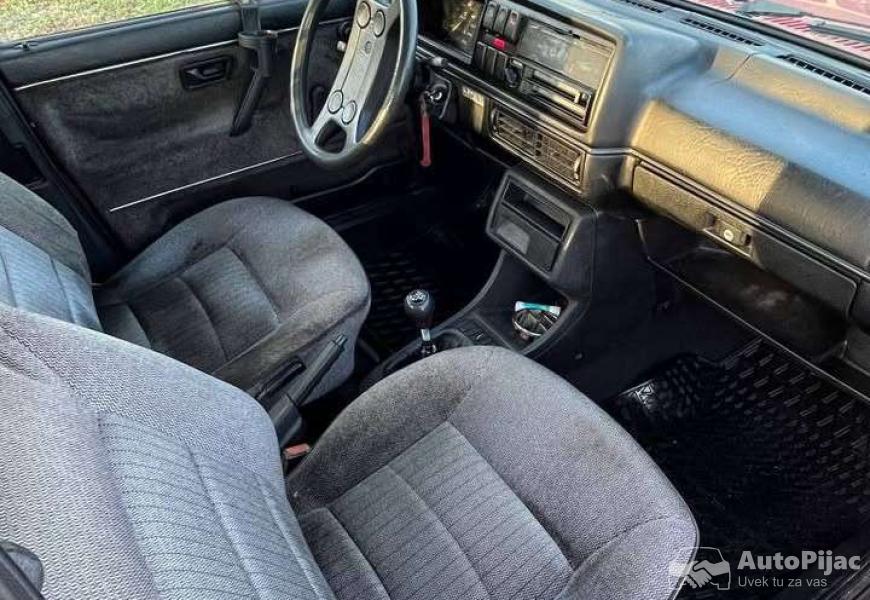 ww_jetta_18gl_3_polovni_automobili_autopijac.rs