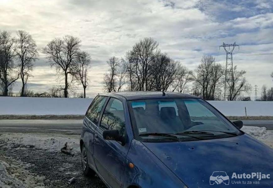 fiat_punto_11_1_polovni_automobili_autopijac.rs