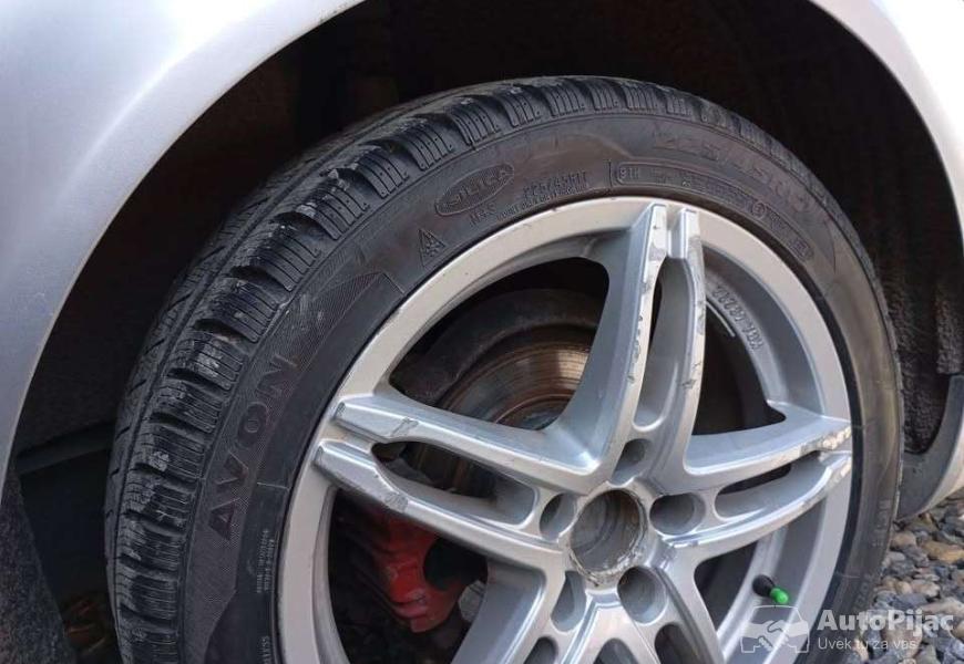 audi_a4b_6benzinac_20vlasnik_2004_gregistrovan_do_4_polovni_automobili_autopijac.rs