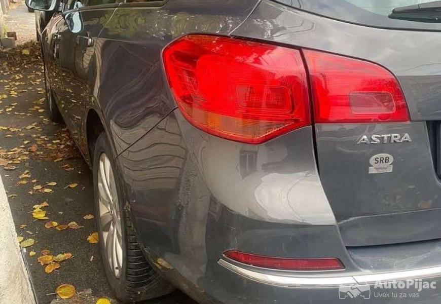 opel_astra_j_17_2015_godiste_3_polovni_automobili_autopijac.rs