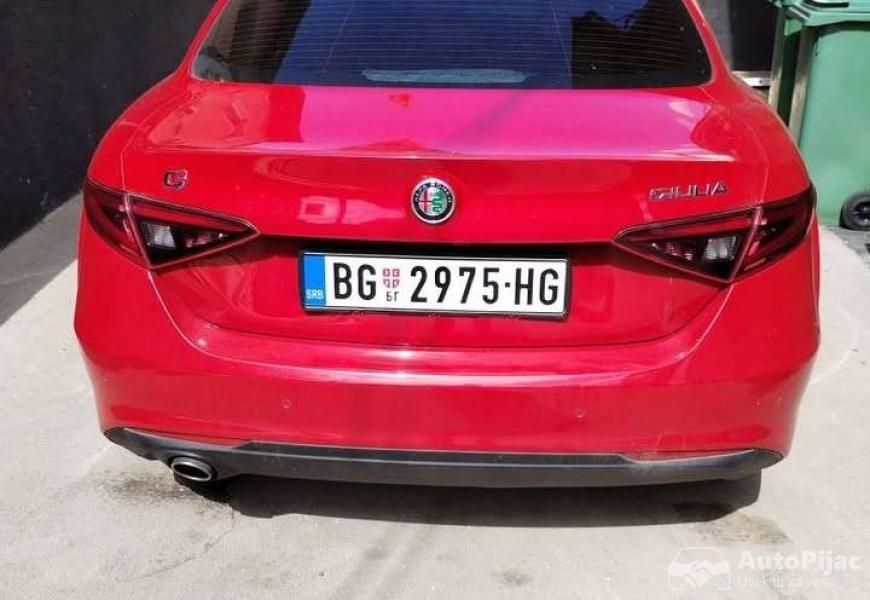 alfa_romeo_giulia_q2_22_110kw_1_polovni_automobili_autopijac.rs