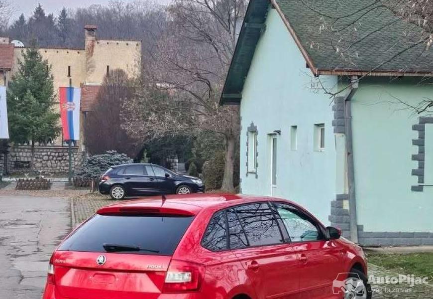 skoda_rapid_16_dizel_2014_god_11_polovni_automobili_autopijac.rs