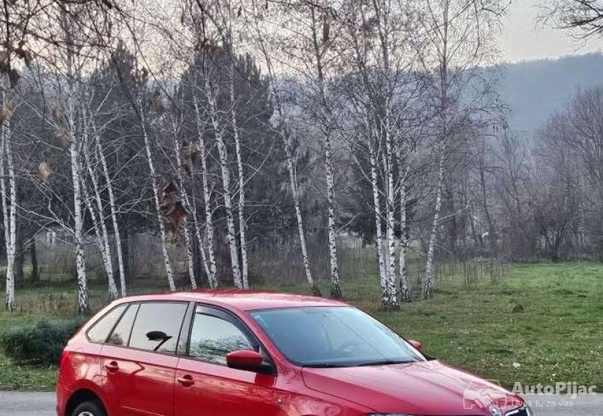 skoda_rapid_16_dizel_2014_god_12_polovni_automobili_autopijac.rs