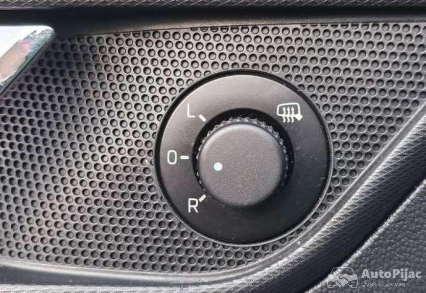 skoda_rapid_16_dizel_2014_god_7_polovni_automobili_autopijac.rs