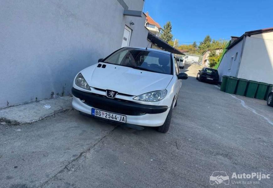 pezo_206_14_hdi_2005god_5_polovni_automobili_autopijac.rs