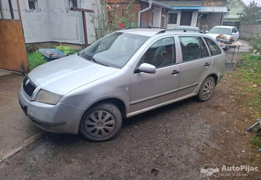 skoda_fabia_14_mpi_16v_za_delove_neispravnaistekao_10_polovni_automobili_autopijac.rs