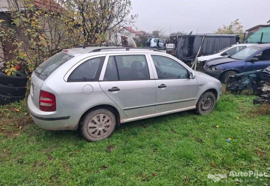 skoda_fabia_14_mpi_16v_za_delove_neispravnaistekao_11_polovni_automobili_autopijac.rs