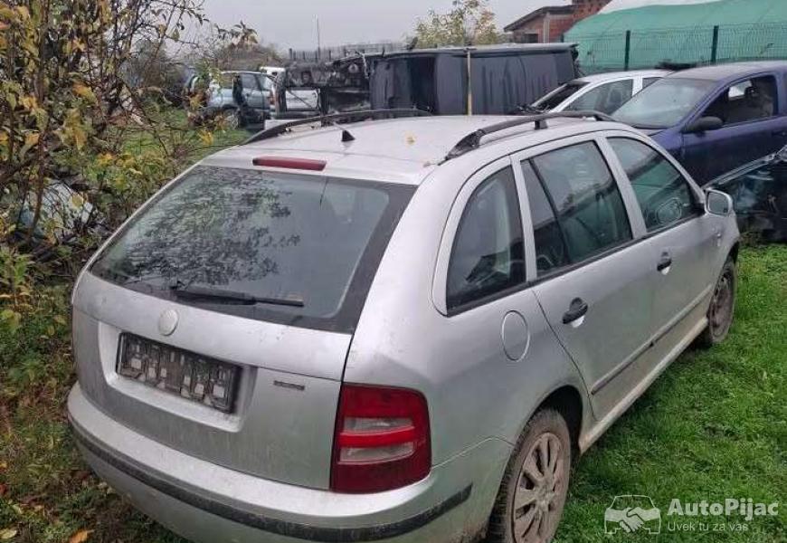 skoda_fabia_14_mpi_16v_za_delove_neispravnaistekao_5_polovni_automobili_autopijac.rs
