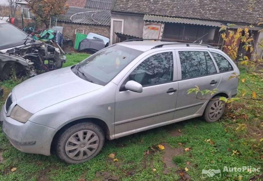 skoda_fabia_14_mpi_16v_za_delove_neispravnaistekao_6_polovni_automobili_autopijac.rs
