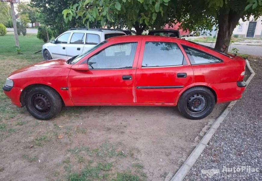 vektra_b_za_delove_1_polovni_automobili_autopijac.rs