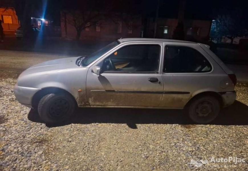 ford_fiesta_13_16v_ztec_za_del9ve_polje_sumu_pecan_2_polovni_automobili_autopijac.rs