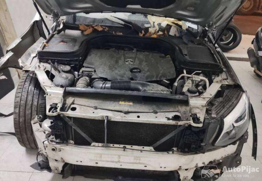 mercedes_glc_220_cdi_4_matic_2018_godina_4x4_autom_9_polovni_automobili_autopijac.rs