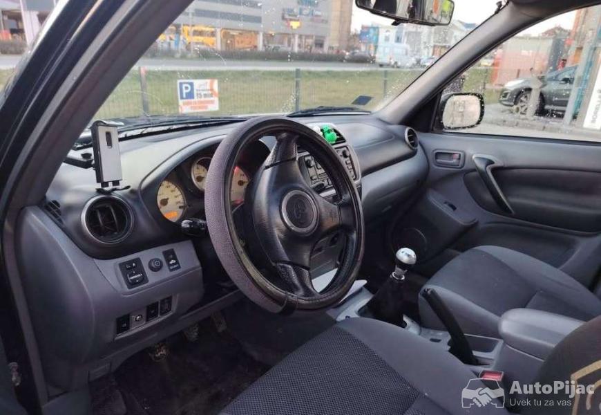 toyota_rav4_2002_god_20d_4x4_2_polovni_automobili_autopijac.rs