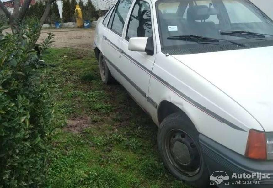 opel_kadet_13_pali_radi_5_polovni_automobili_autopijac.rs