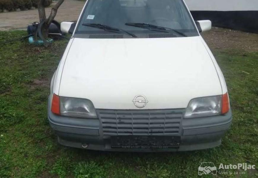 opel_kadet_13_pali_radi_6_polovni_automobili_autopijac.rs