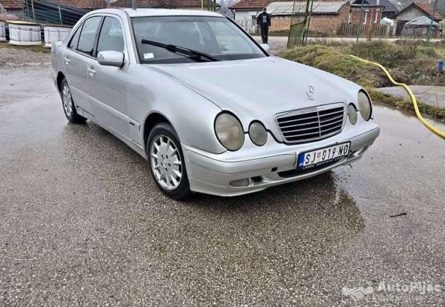 mercedes_e220_1_polovni_automobili_autopijac.rs