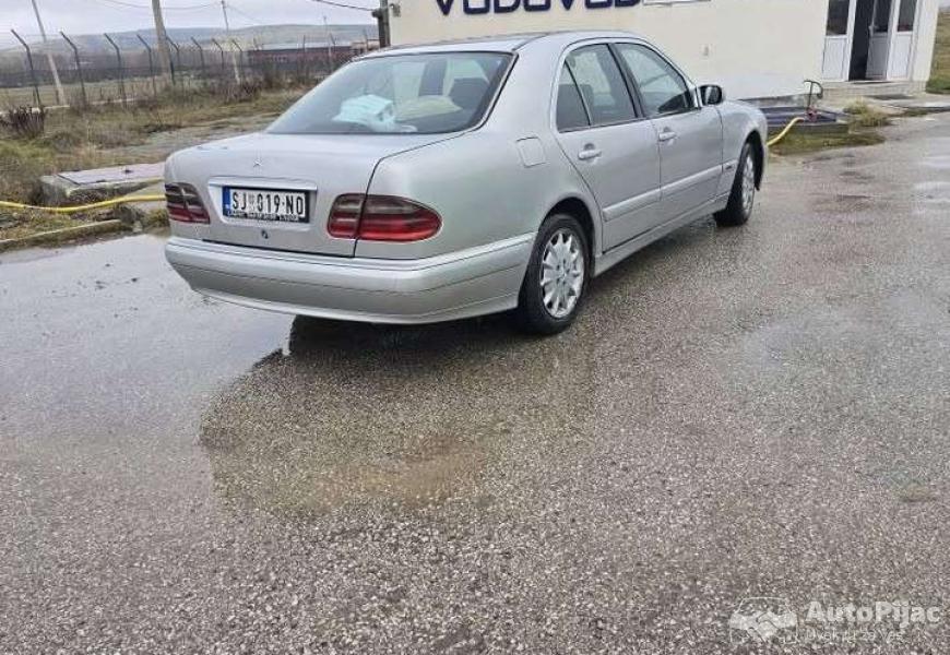 mercedes_e220_3_polovni_automobili_autopijac.rs