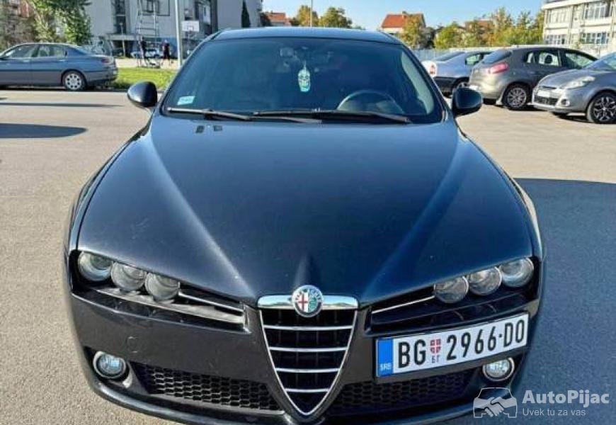 alfa_romeo_159_oglas_je_usluzan_za_sve_informacije_1_polovni_automobili_autopijac.rs