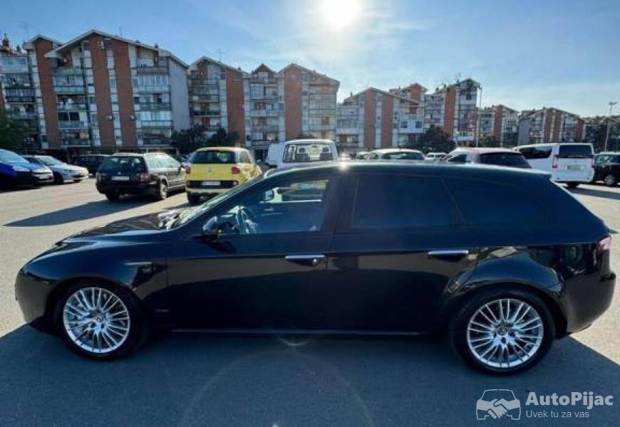alfa_romeo_159_oglas_je_usluzan_za_sve_informacije_4_polovni_automobili_autopijac.rs