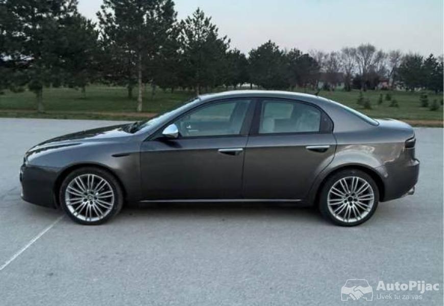 alfa_159_19_150ks_2_polovni_automobili_autopijac.rs