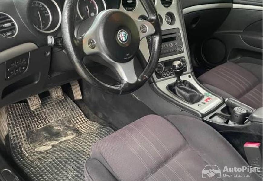 alfa_159_19_jtd_ocuvan_i_lep_auto2007_godiste_6_polovni_automobili_autopijac.rs