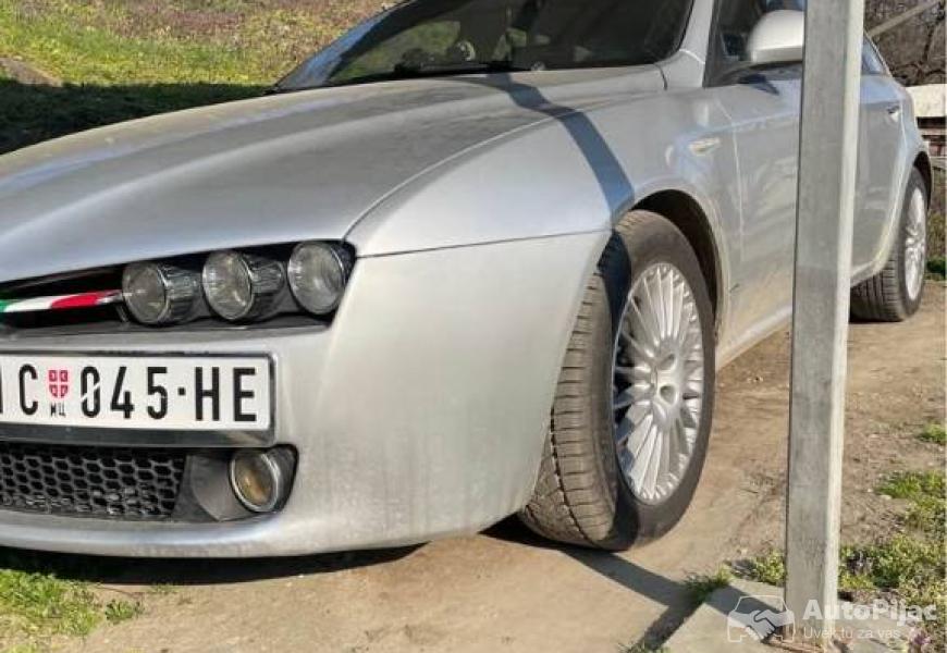 alfa_159_19_jtd_ocuvan_i_lep_auto2007_godiste_9_polovni_automobili_autopijac.rs